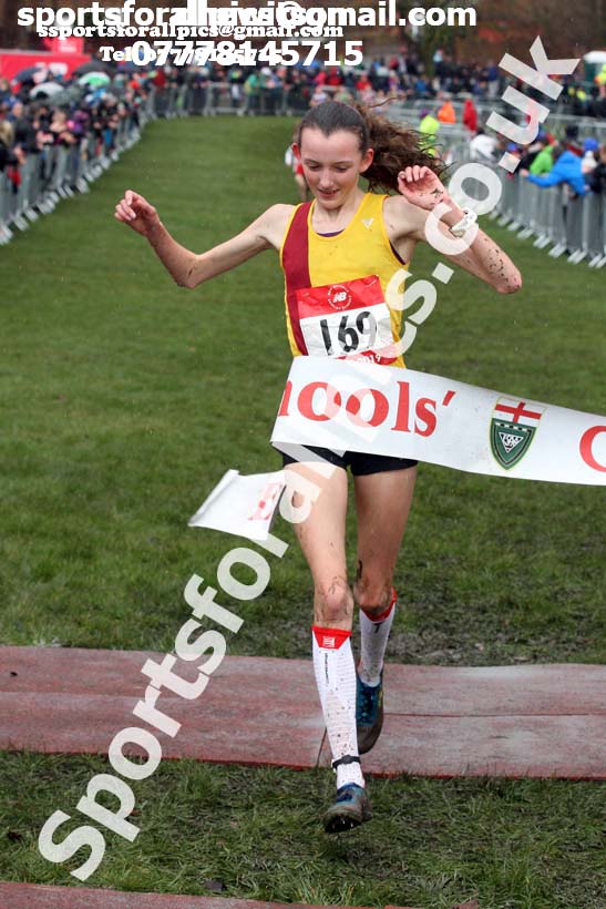 Junior girls 2019 New Balance English Schools Cross Country Champs, Temple Newsam, Leeds. Photo:  David T. Hewitson/Sports for All Pics